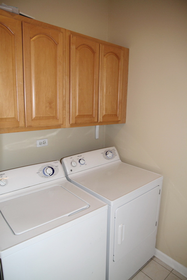 2226 Daybreak Drive Aurora IL 60503