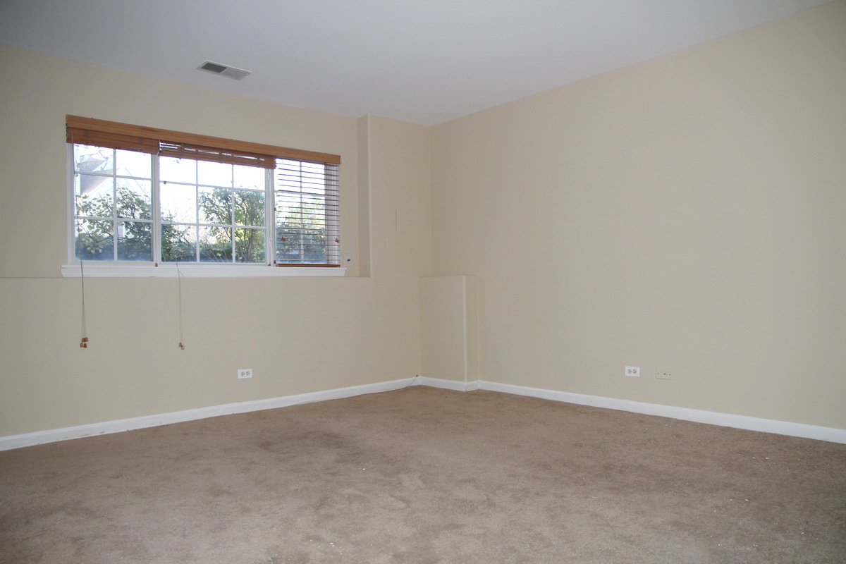 2226 Daybreak Drive Aurora IL 60503