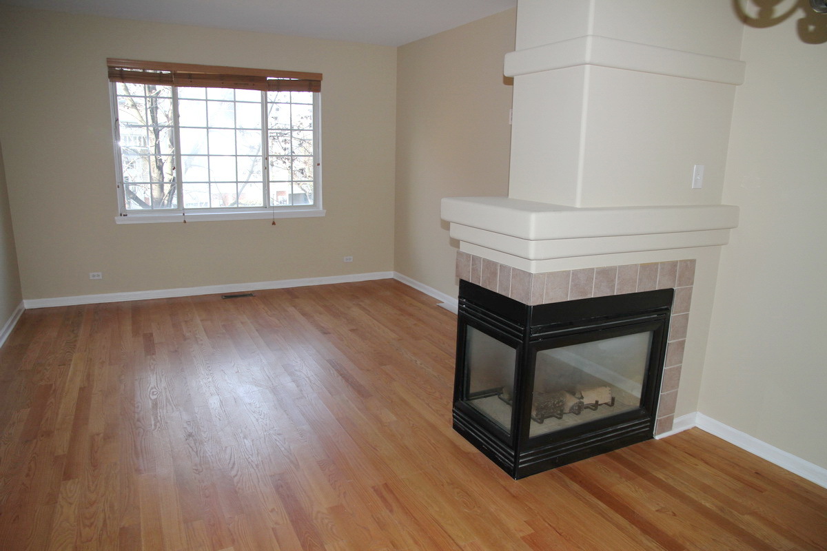 2226 Daybreak Drive Aurora IL 60503