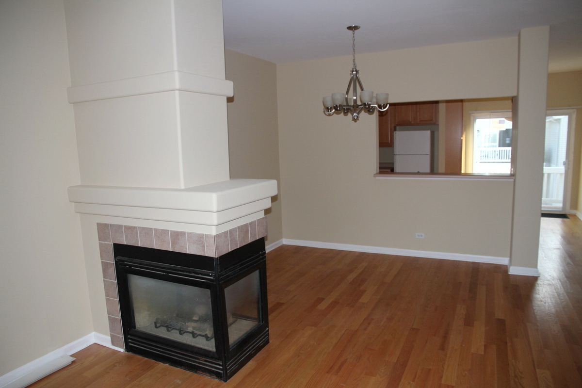 2226 Daybreak Drive Aurora IL 60503