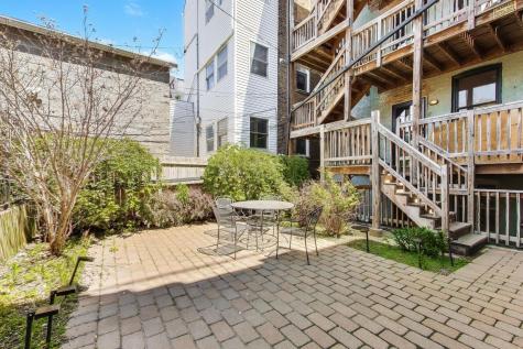 2132 North Oakley Avenue Chicago IL 60647