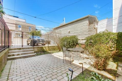 2132 North Oakley Avenue Chicago IL 60647