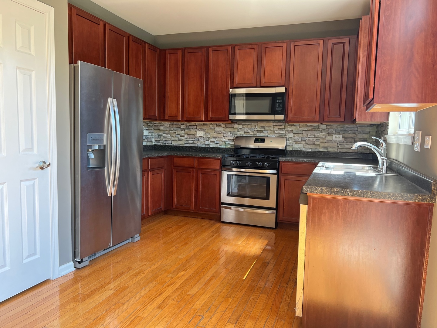 429 North Commerce Street Aurora IL 60504