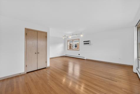 8312 West Summerdale Avenue Chicago IL 60656