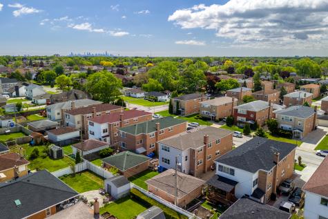 8312 West Summerdale Avenue Chicago IL 60656