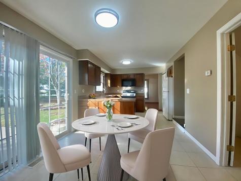 30 Wildwood Drive Roselle IL 60172