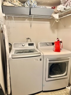 86 Newberry Court Aurora IL 60504