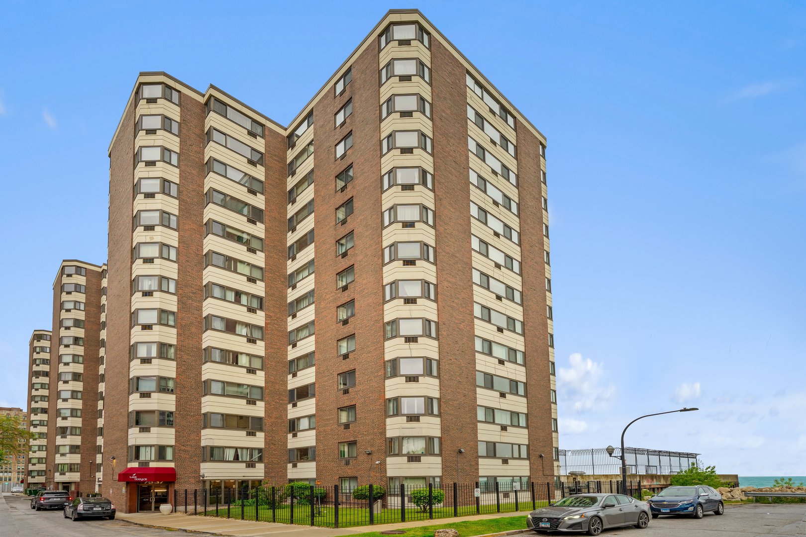 7337 South South Shore Drive Chicago IL 60649