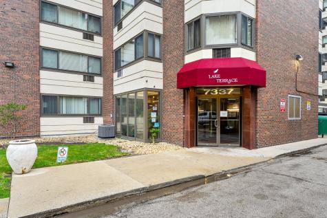7337 South South Shore Drive Chicago IL 60649