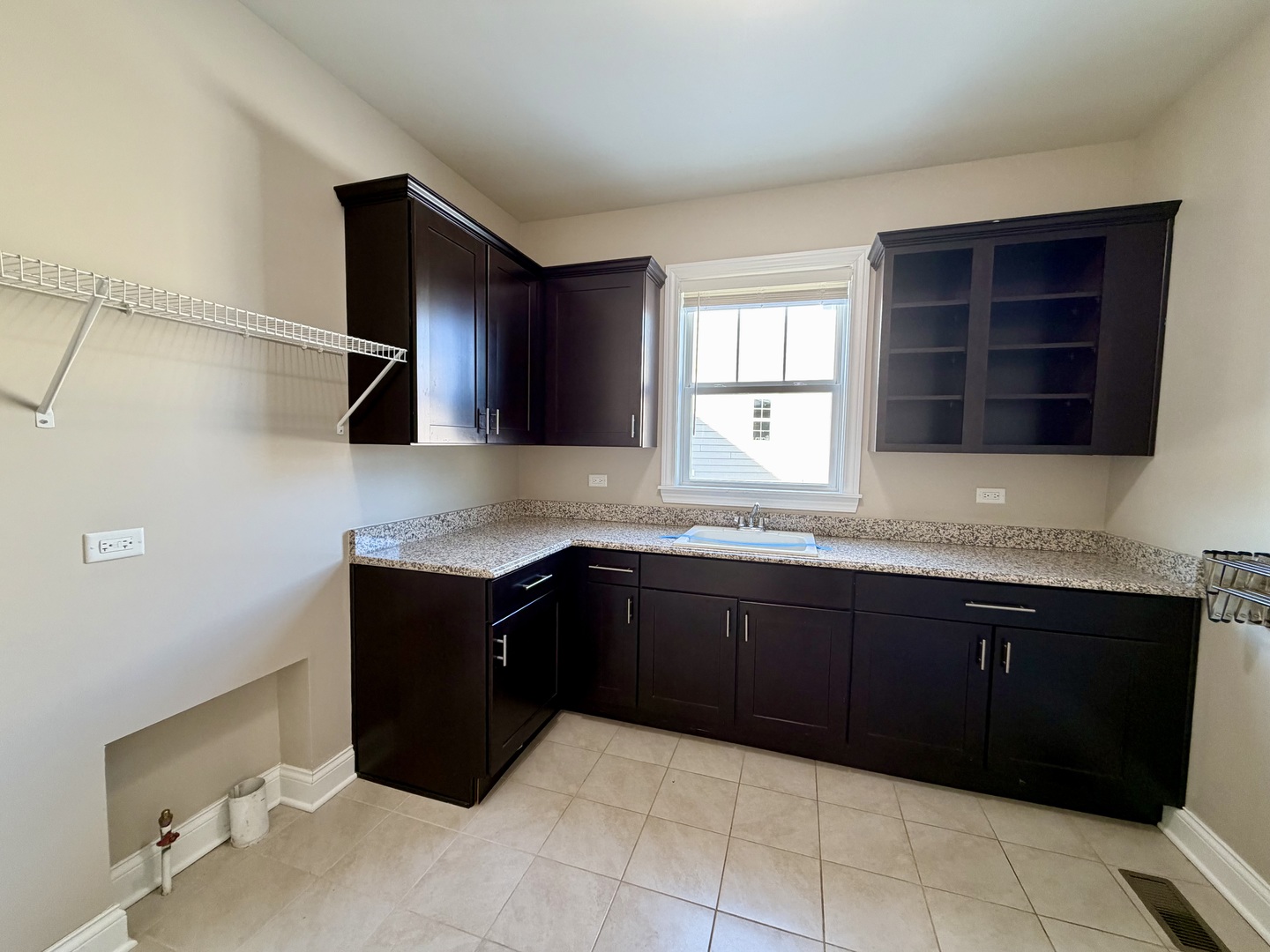 3907 Nannyberry Street Naperville IL 60564