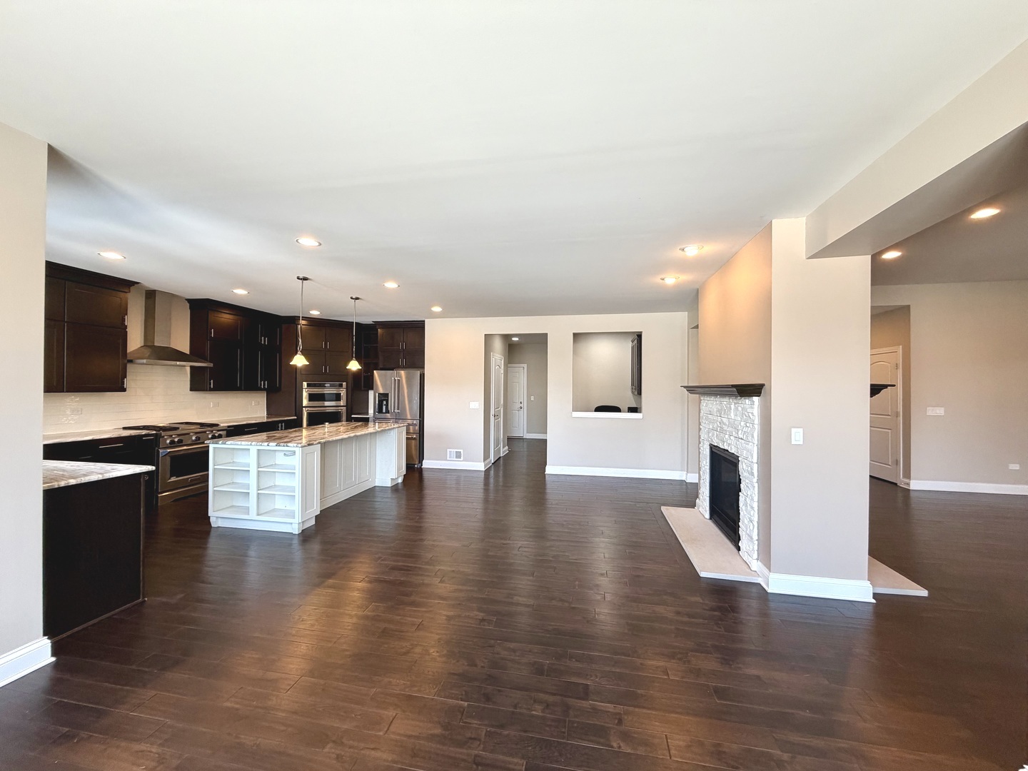3907 Nannyberry Street Naperville IL 60564