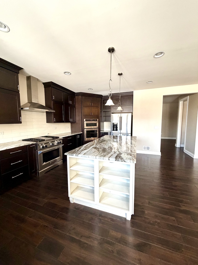 3907 Nannyberry Street Naperville IL 60564