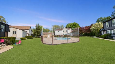 1216 Inverrary Lane Deerfield IL 60015