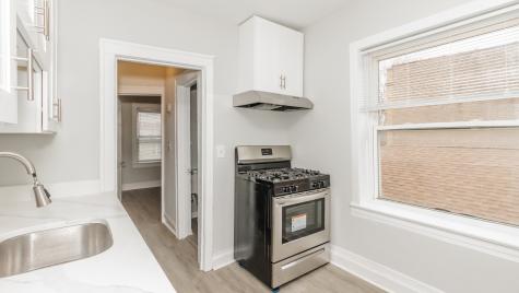 2724 West Rosemont Avenue Chicago IL 60659