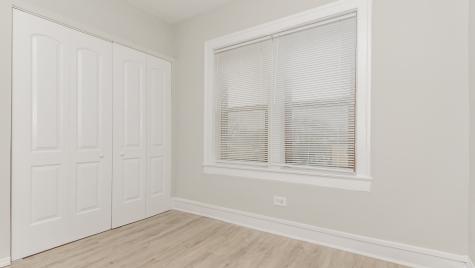 2724 West Rosemont Avenue Chicago IL 60659