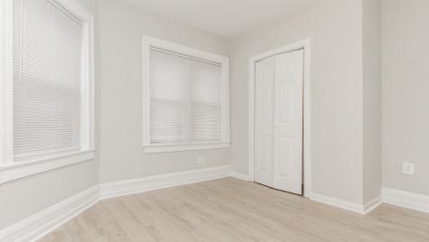 2724 West Rosemont Avenue Chicago IL 60659