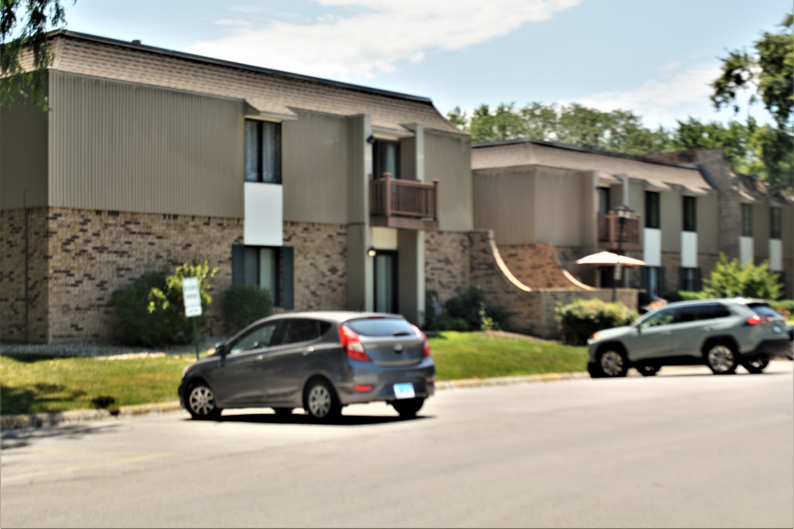 7303 Grand Avenue Downers Grove IL 60516