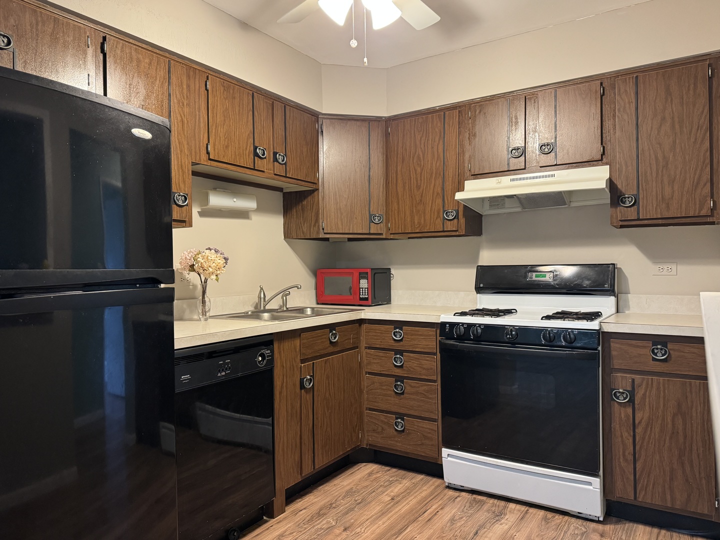 7303 Grand Avenue Downers Grove IL 60516