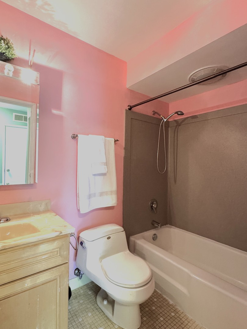 7303 Grand Avenue Downers Grove IL 60516