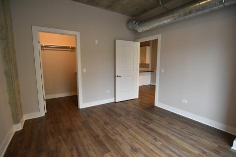 3833 North Broadway Street Chicago IL 60613