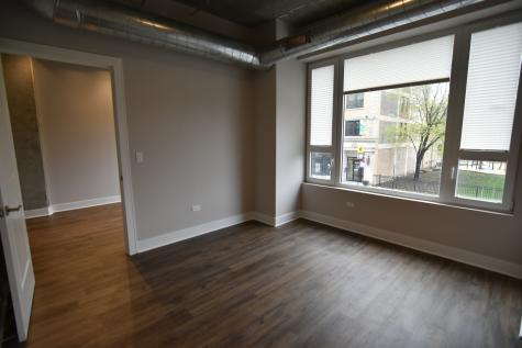 3833 North Broadway Street Chicago IL 60613