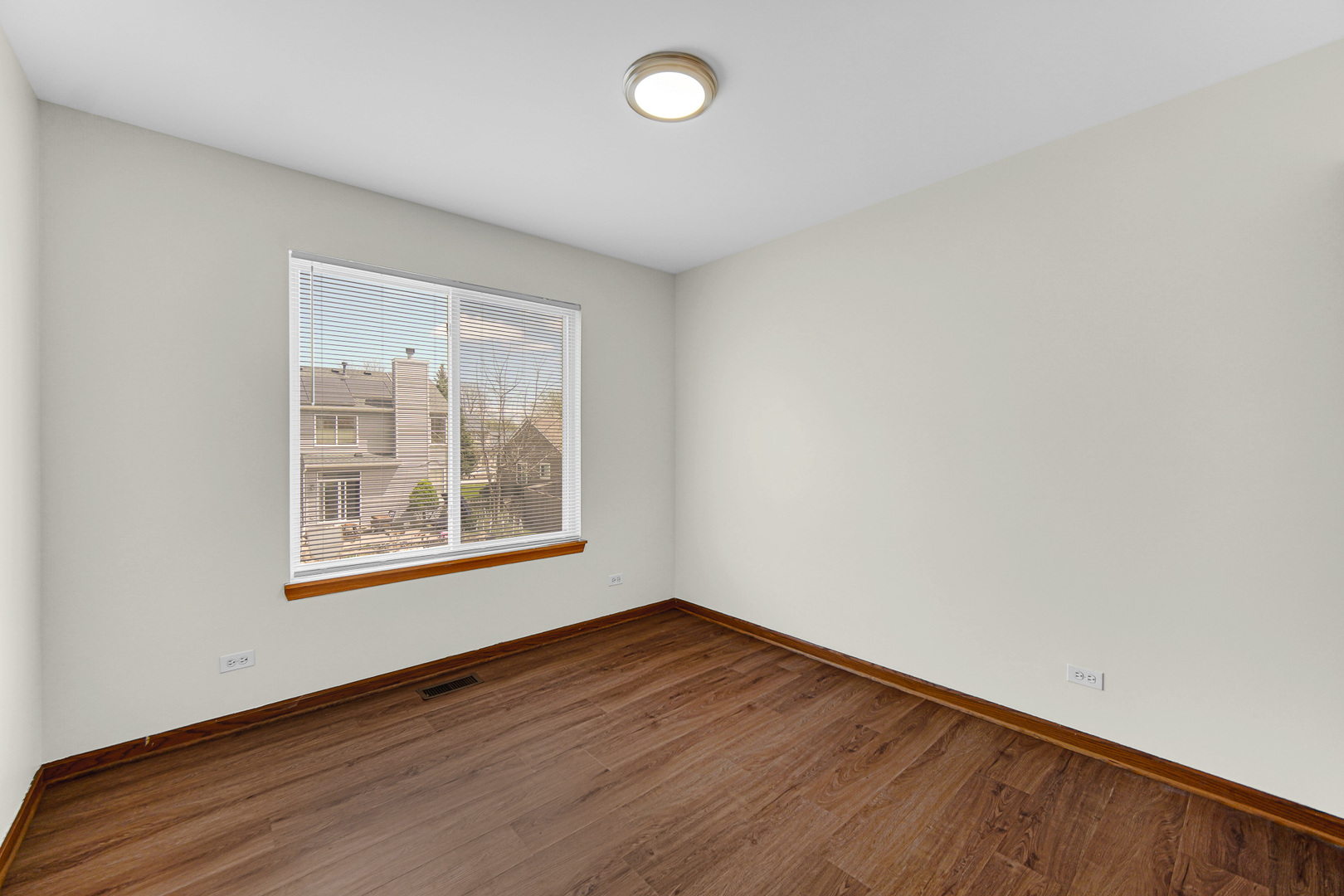 1998 Conway Lane Aurora IL 60503
