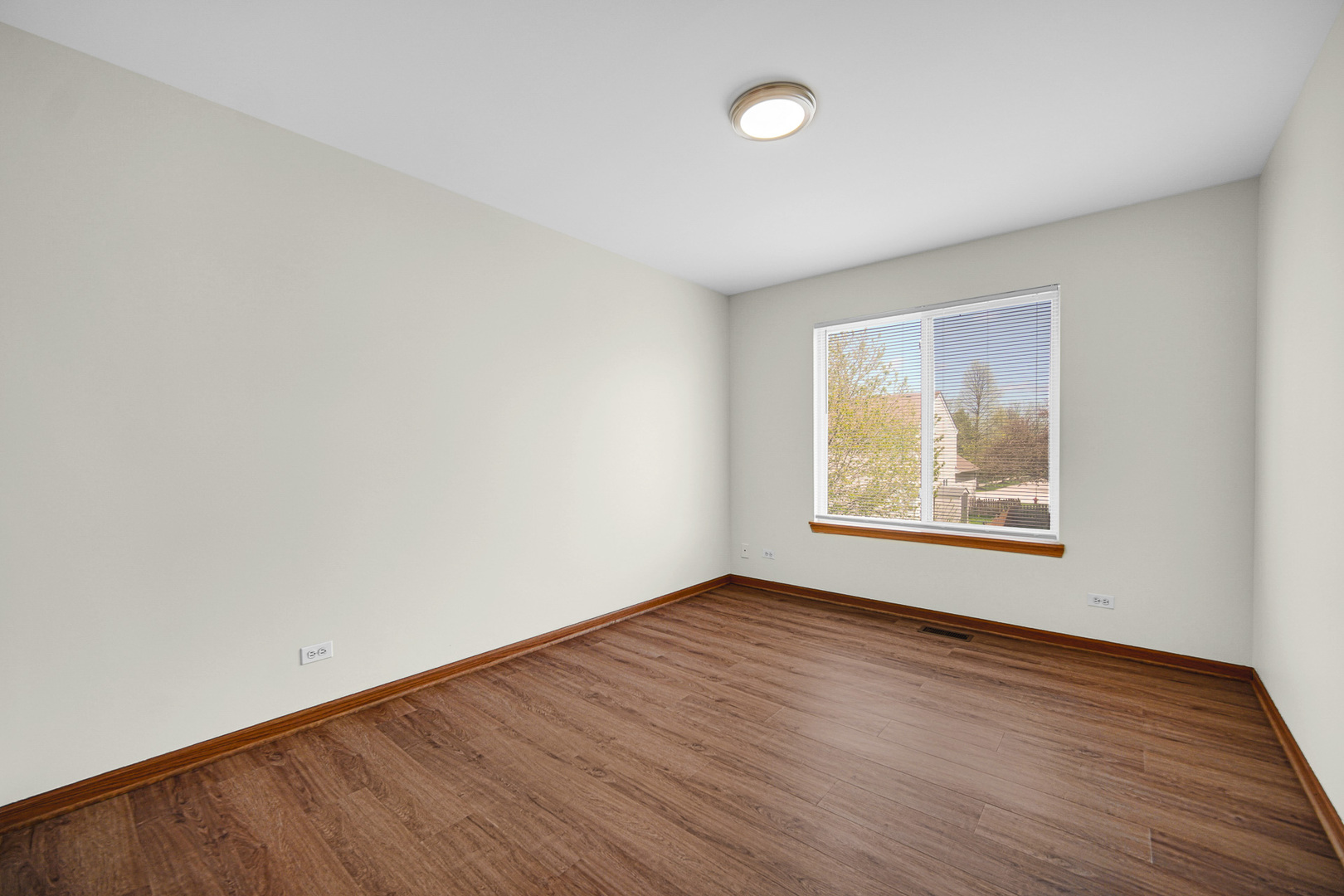 1998 Conway Lane Aurora IL 60503