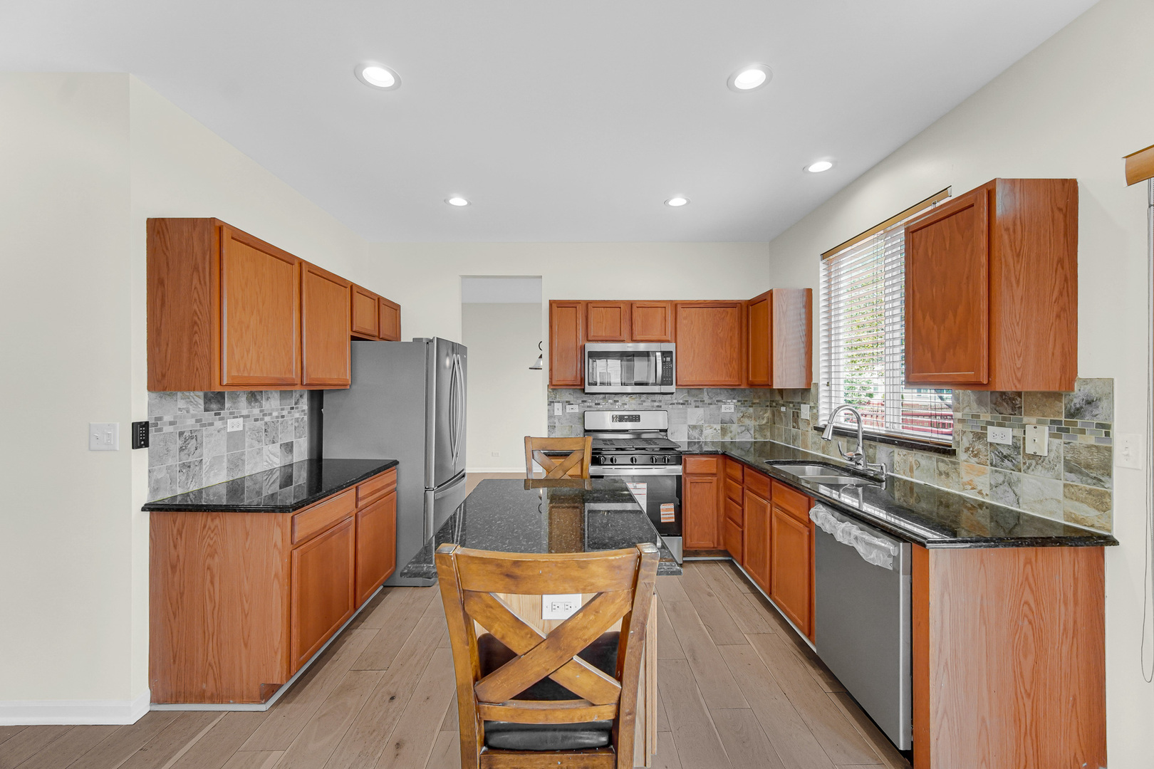 1998 Conway Lane Aurora IL 60503
