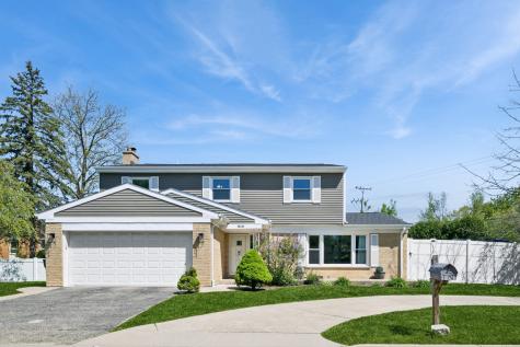 910 Birch Court Deerfield IL 60015