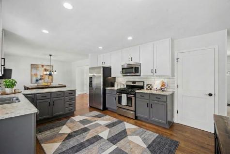 910 Birch Court Deerfield IL 60015