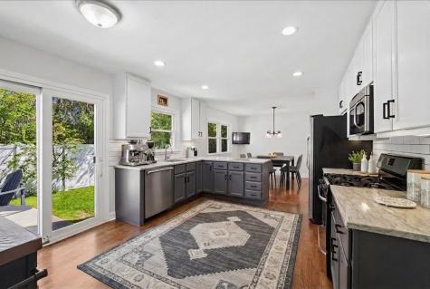 910 Birch Court Deerfield IL 60015