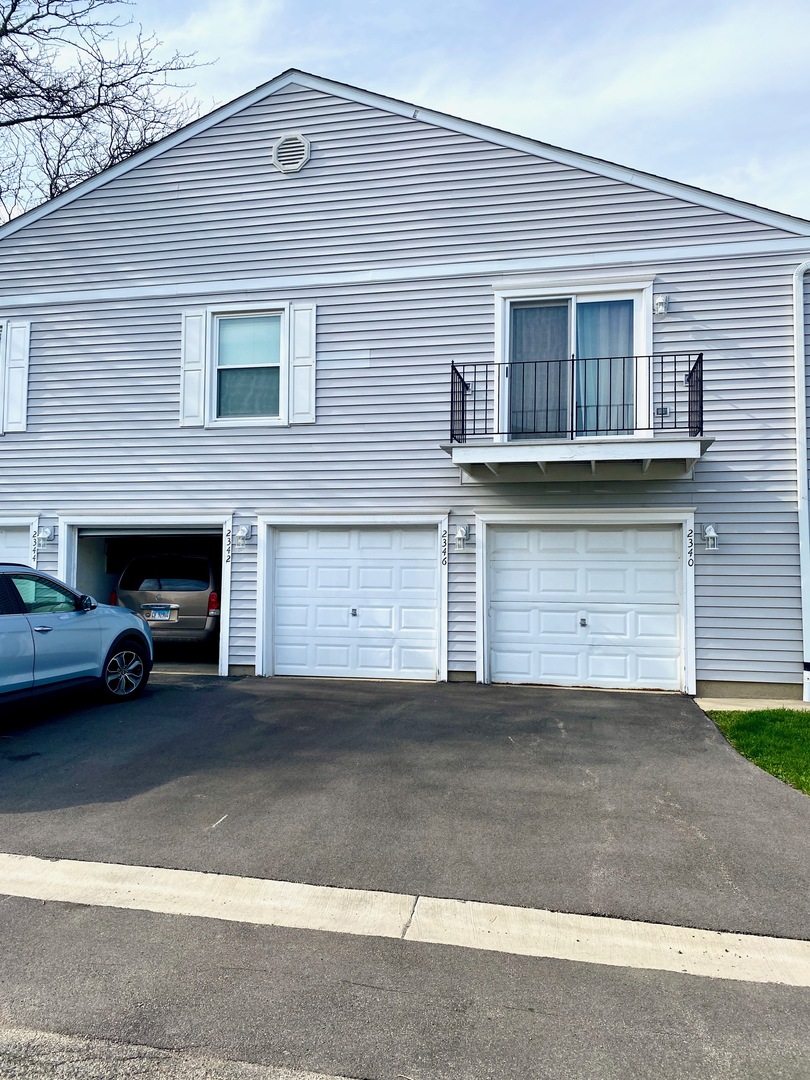 2346 Old Kings Court Schaumburg IL 60194