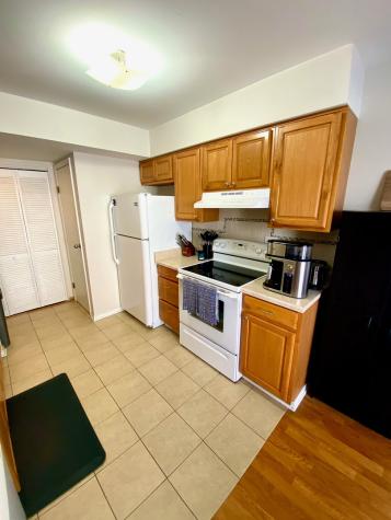 2346 Old Kings Court Schaumburg IL 60194