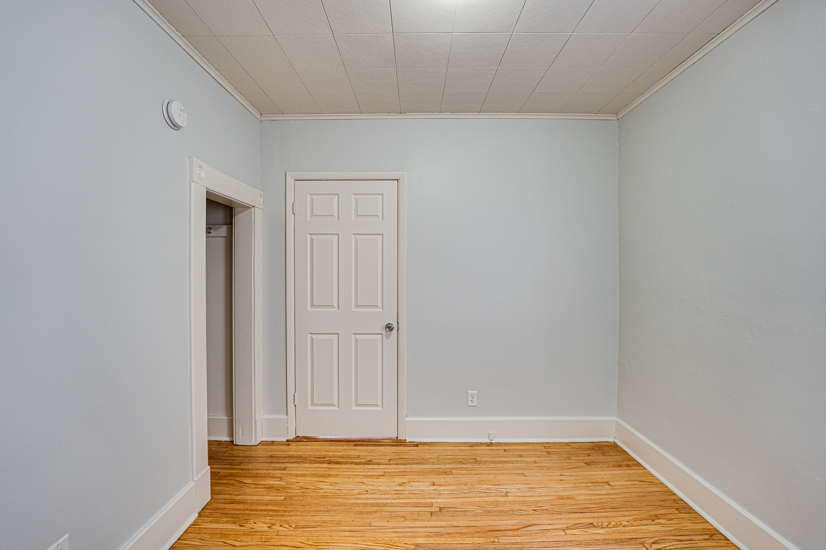 714 Sexton Street Aurora IL 60505