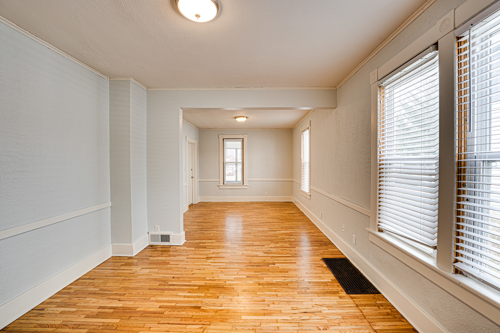 714 Sexton Street Aurora IL 60505