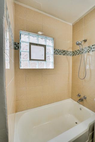 714 Sexton Street Aurora IL 60505