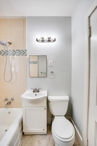 714 Sexton Street Aurora IL 60505
