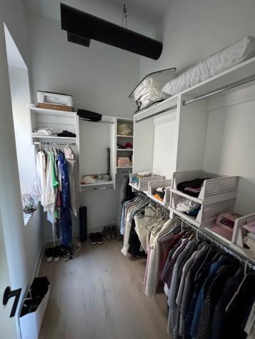 77 West Chestnut Street Chicago IL 60610