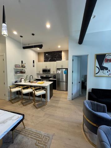 77 West Chestnut Street Chicago IL 60610