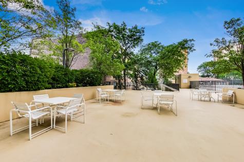 4343 North Clarendon Avenue Chicago IL 60613