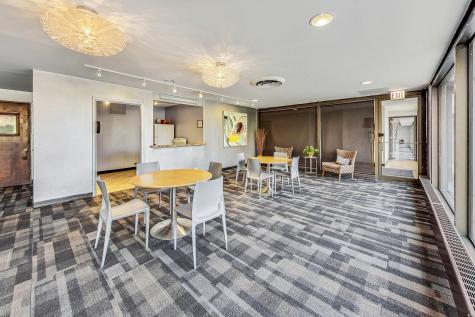 4343 North Clarendon Avenue Chicago IL 60613