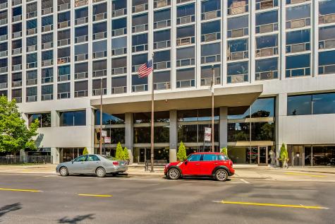 4343 North Clarendon Avenue Chicago IL 60613