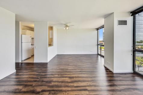 4343 North Clarendon Avenue Chicago IL 60613