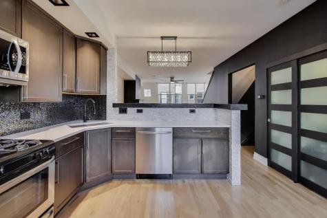 6951 North Western Avenue Chicago IL 60645