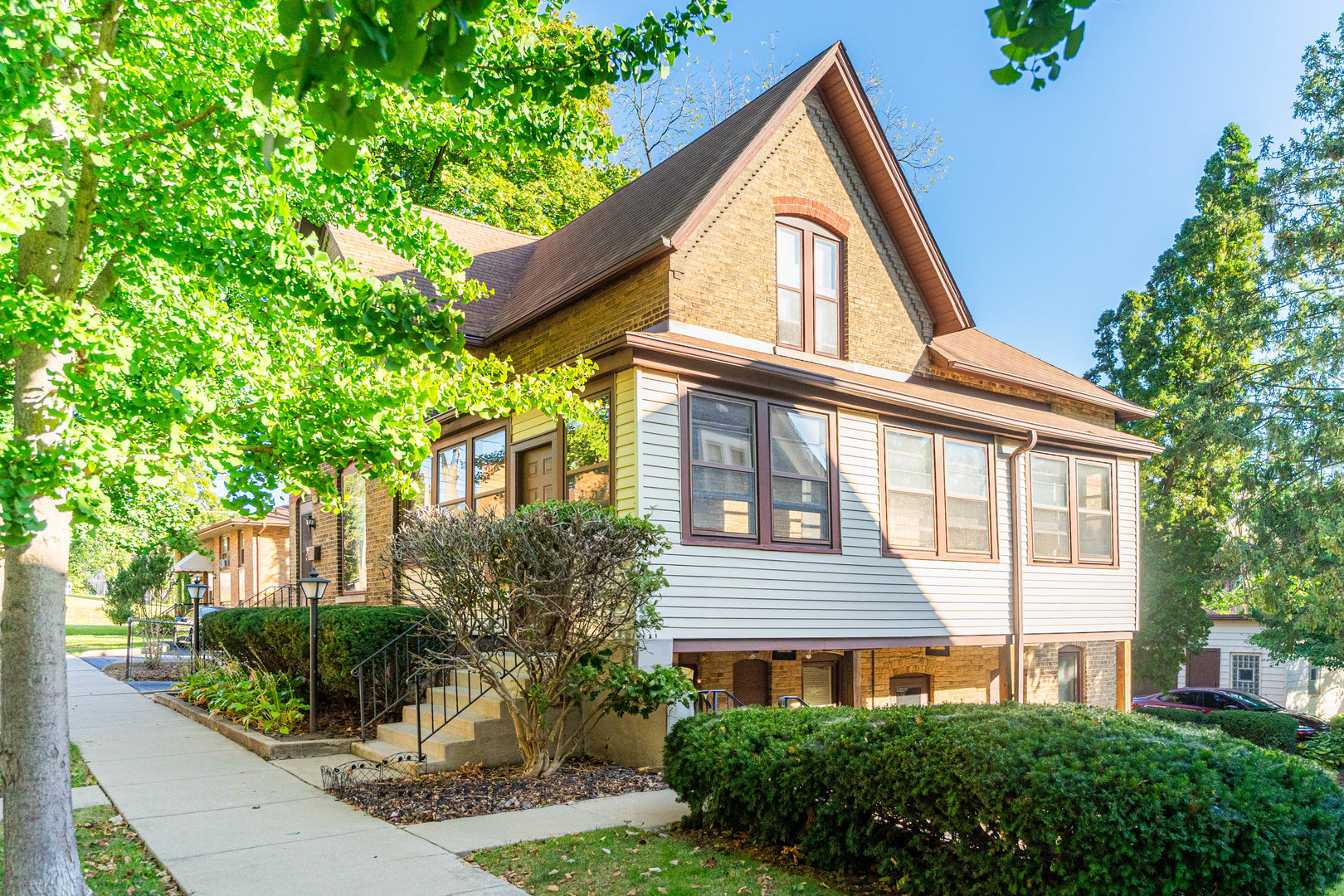 113 Elm Street Elgin IL 60123