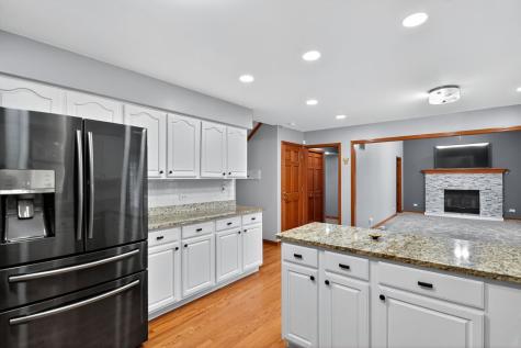 1163 Shoreline Drive Aurora IL 60504