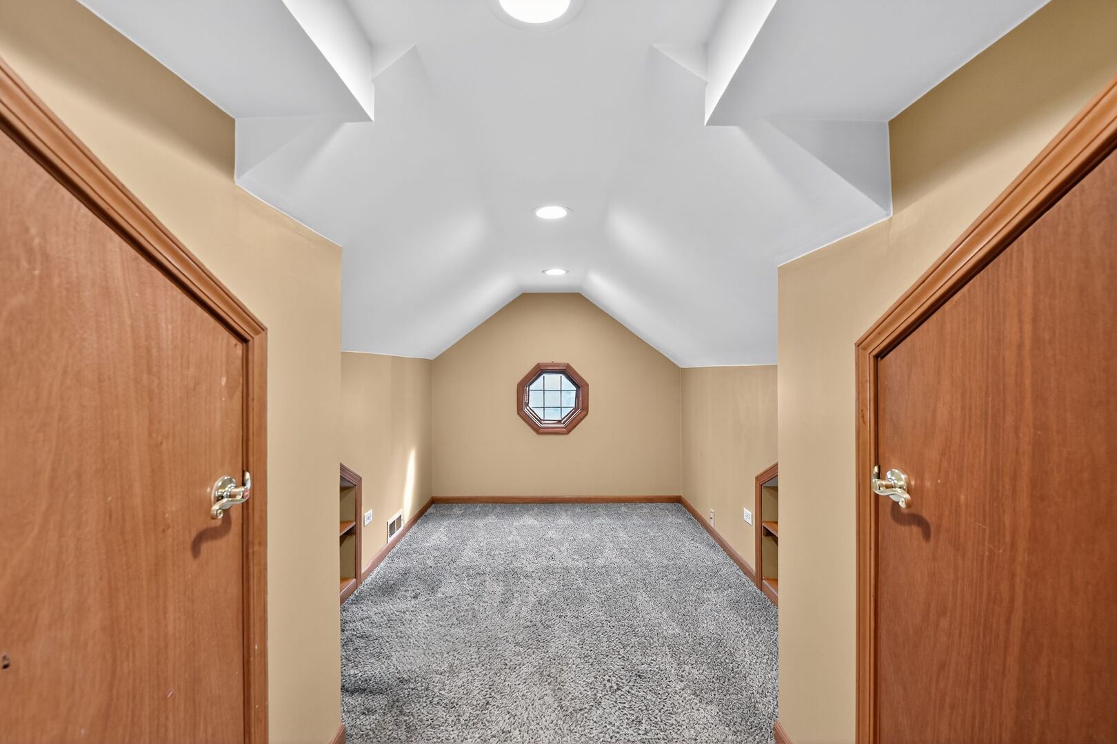 1163 Shoreline Drive Aurora IL 60504