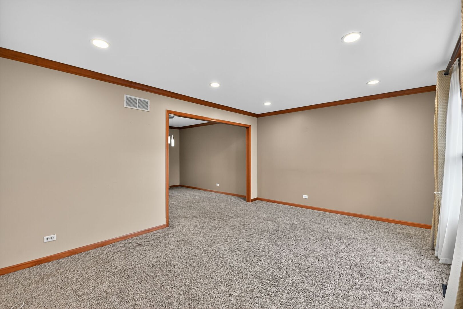 1163 Shoreline Drive Aurora IL 60504