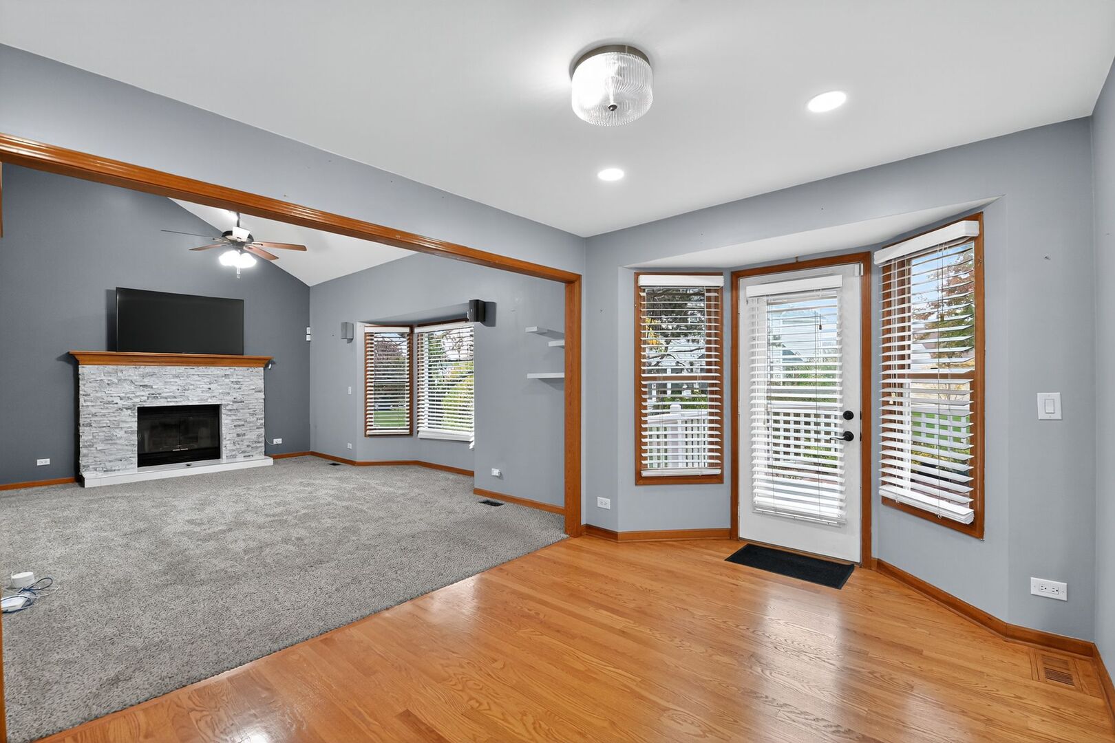 1163 Shoreline Drive Aurora IL 60504