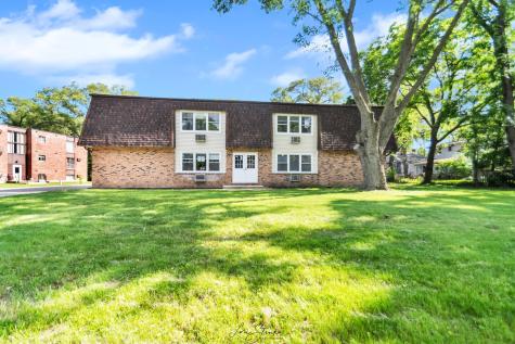 902 3RD Street Mchenry IL 60050